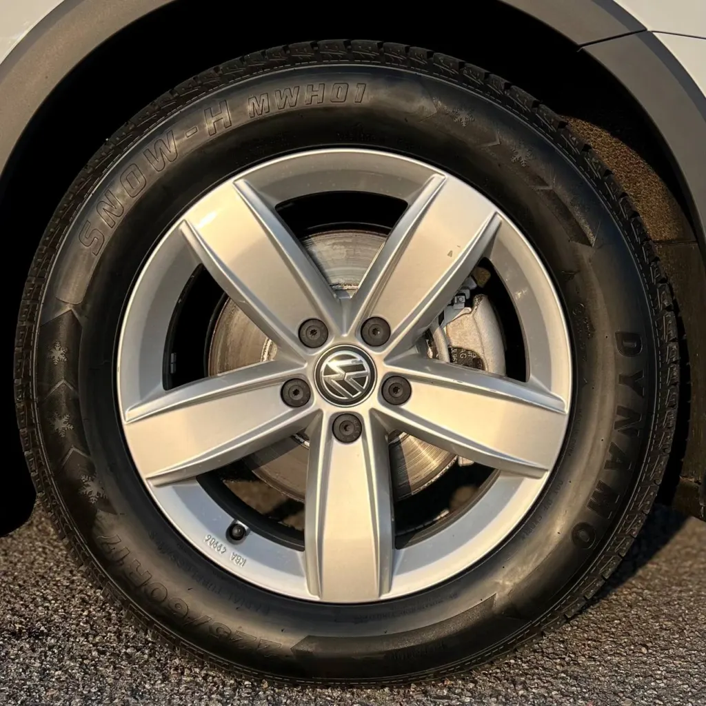 Volkswagen Passat Alltrack — фото 11