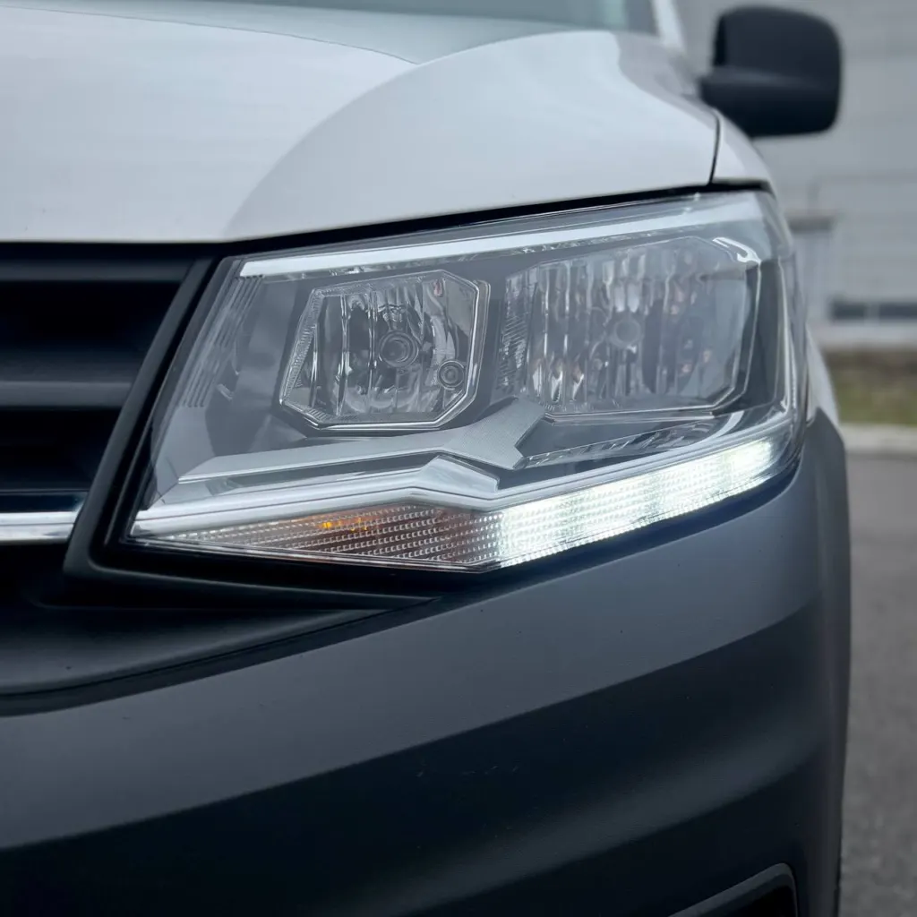 Volkswagen Caddy — фото 9