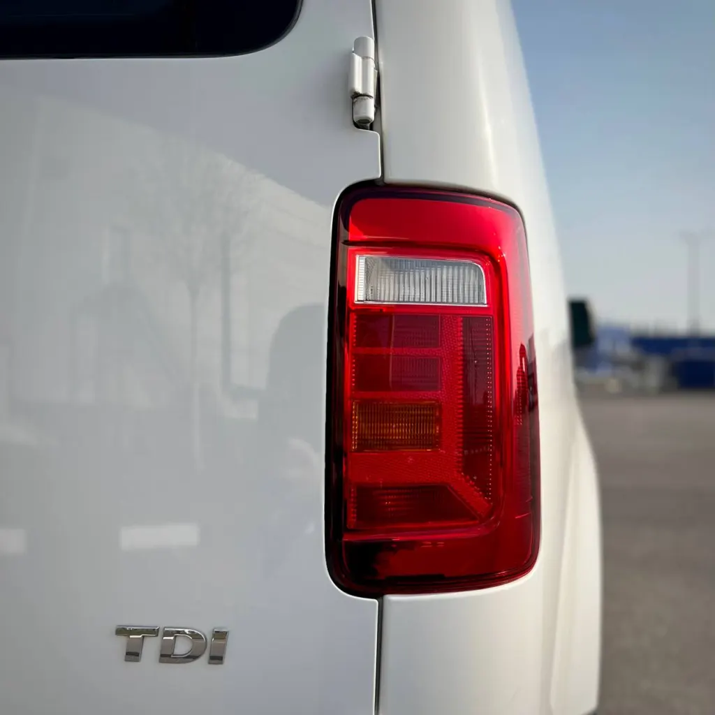 Volkswagen Caddy Maxi — фото 10