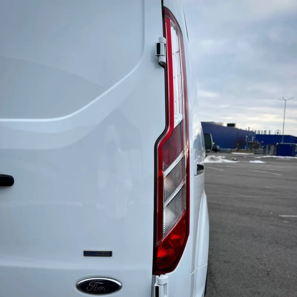 Ford Transit Custom — фото 10