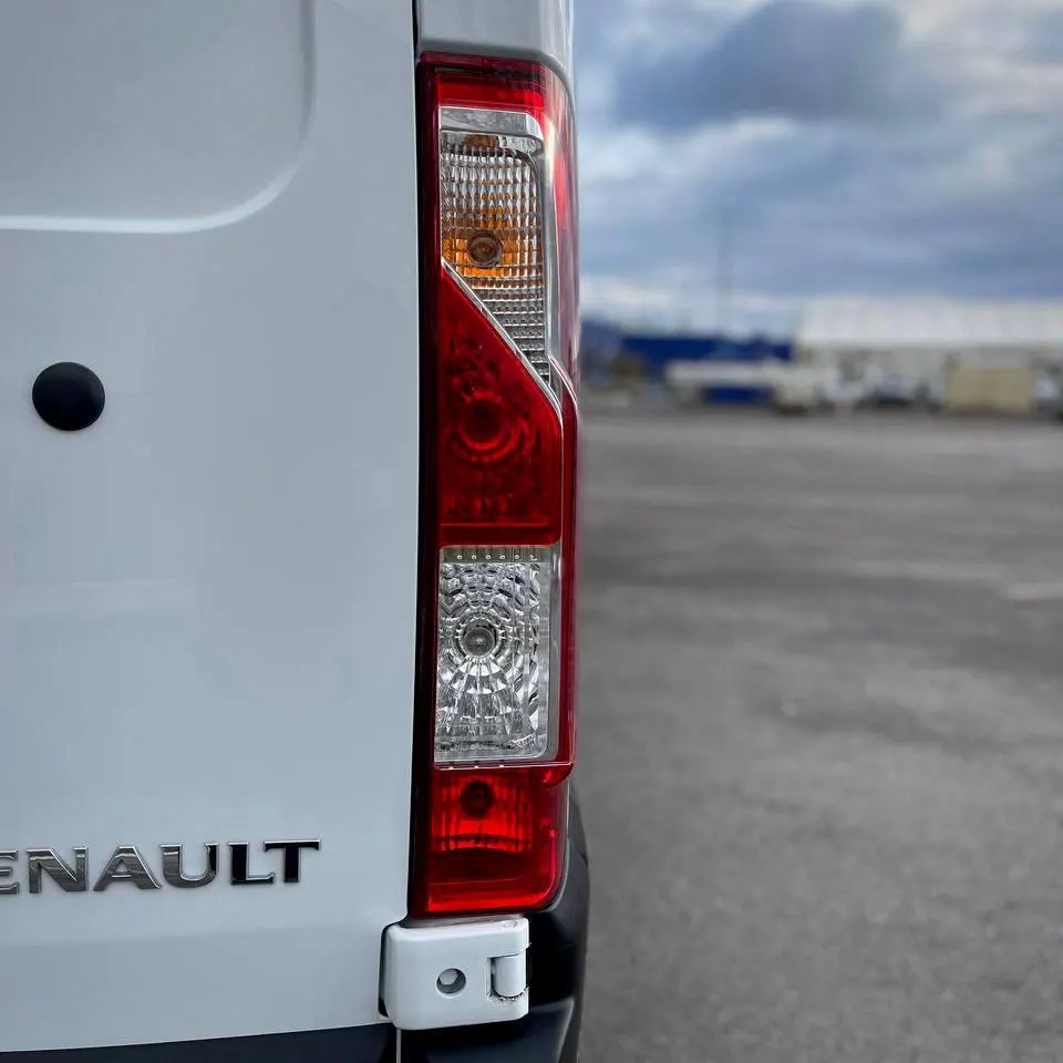 Renault Master L2H2 — фото 10