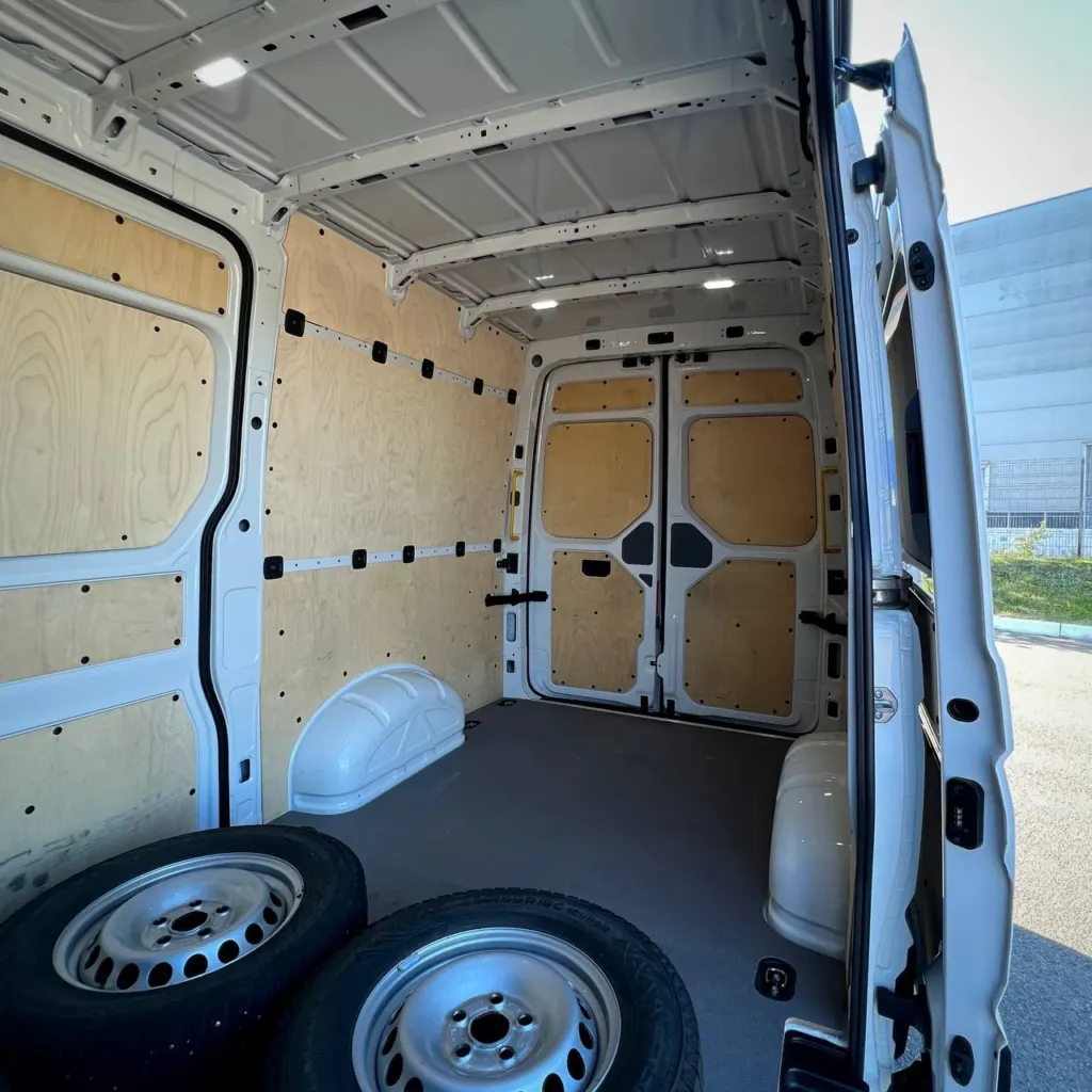 Volkswagen Crafter L2 H2 — фото 9