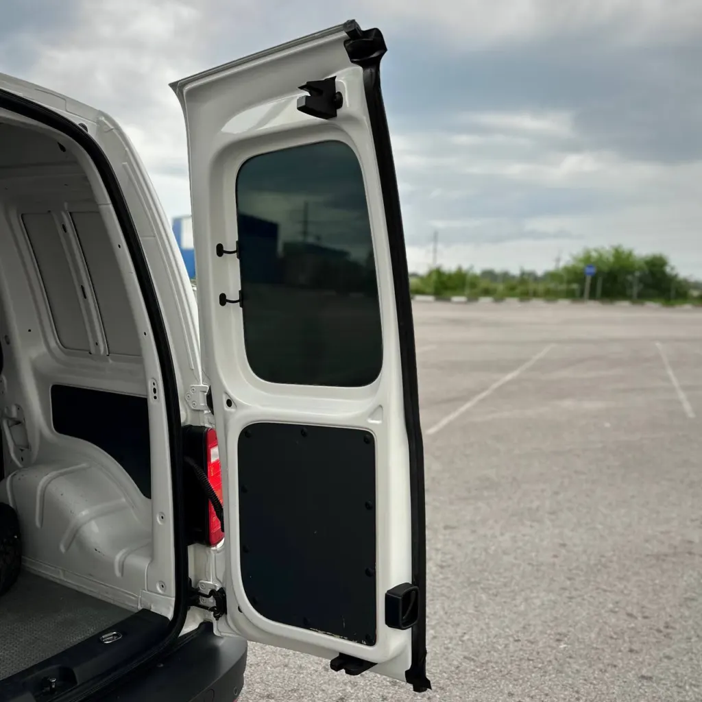 Volkswagen Caddy — фото 12