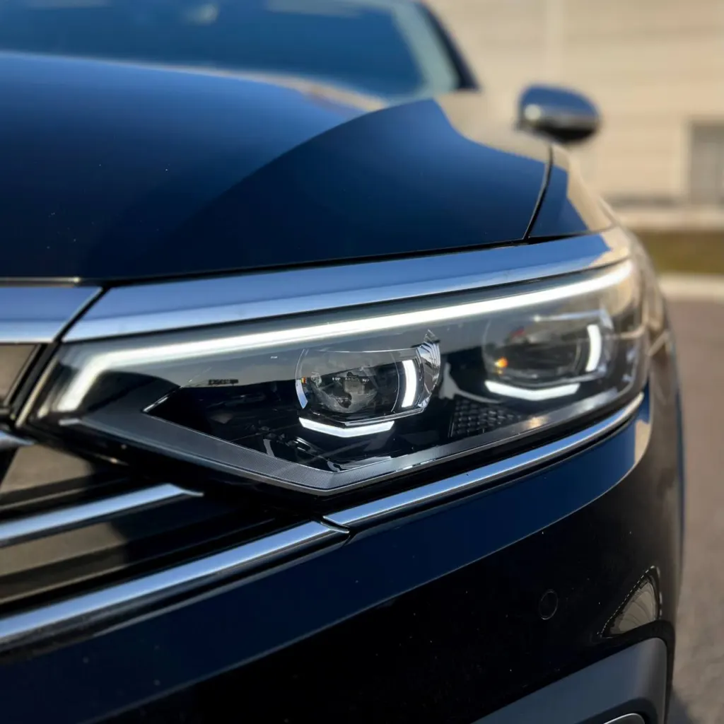 Volkswagen Passat Alltrack — фото 9