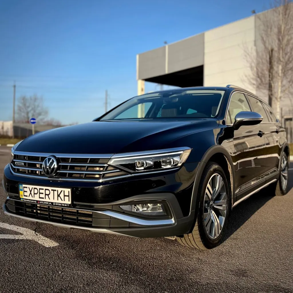 Volkswagen Passat Alltrack — фото 1
