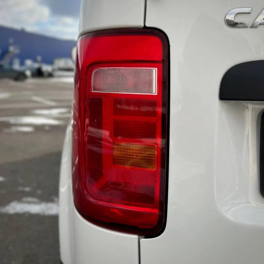 Volkswagen Caddy — фото 10