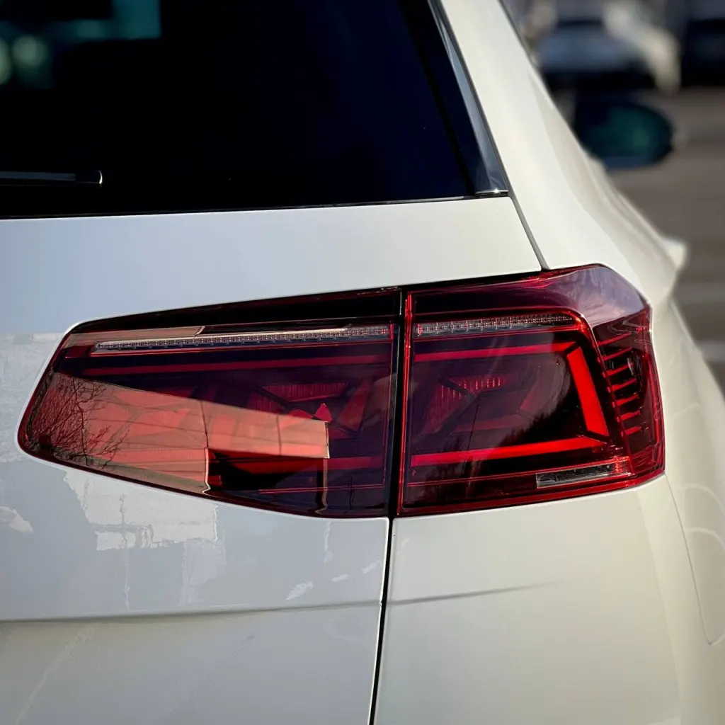 Volkswagen Passat Alltrack — фото 10