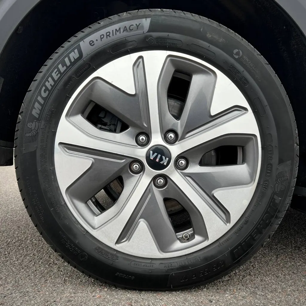 Kia Niro — фото 11