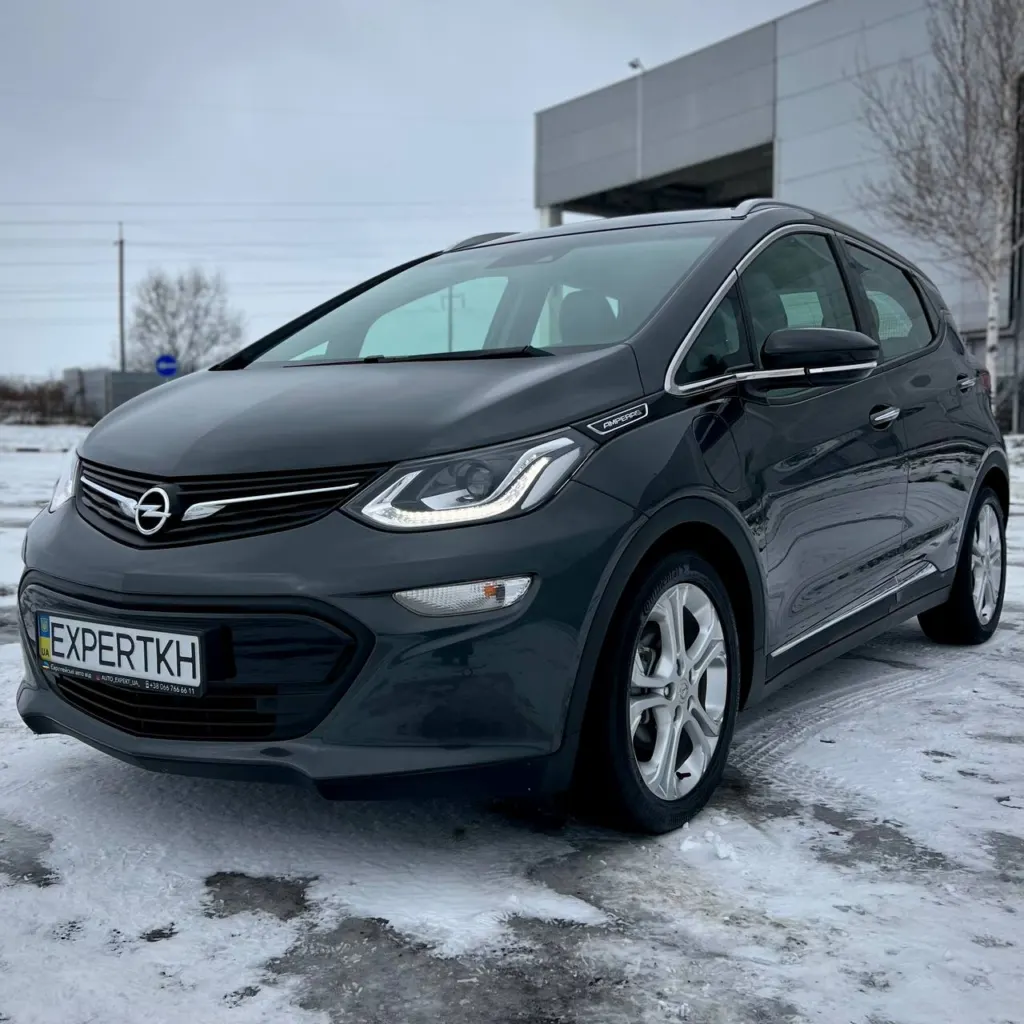 Opel Ampera-e — фото 1