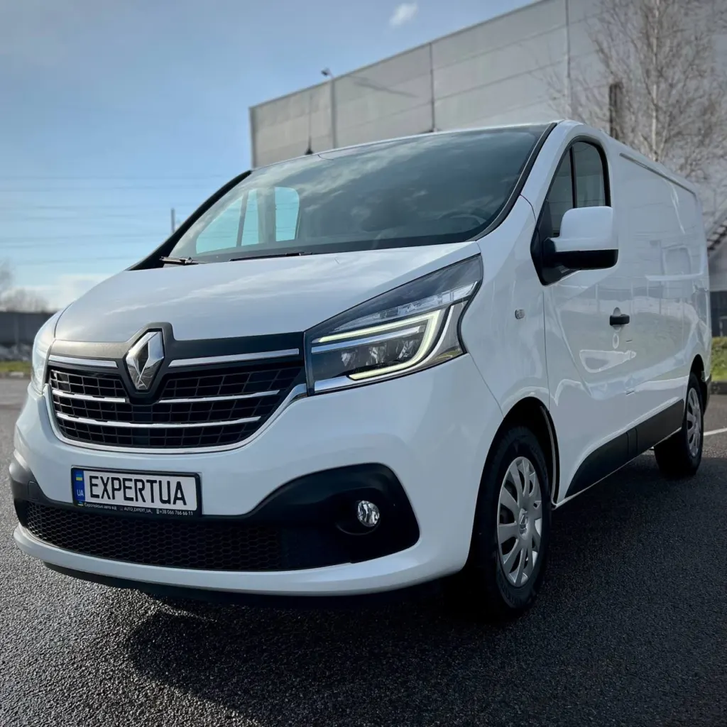 Renault Trafic — фото 1