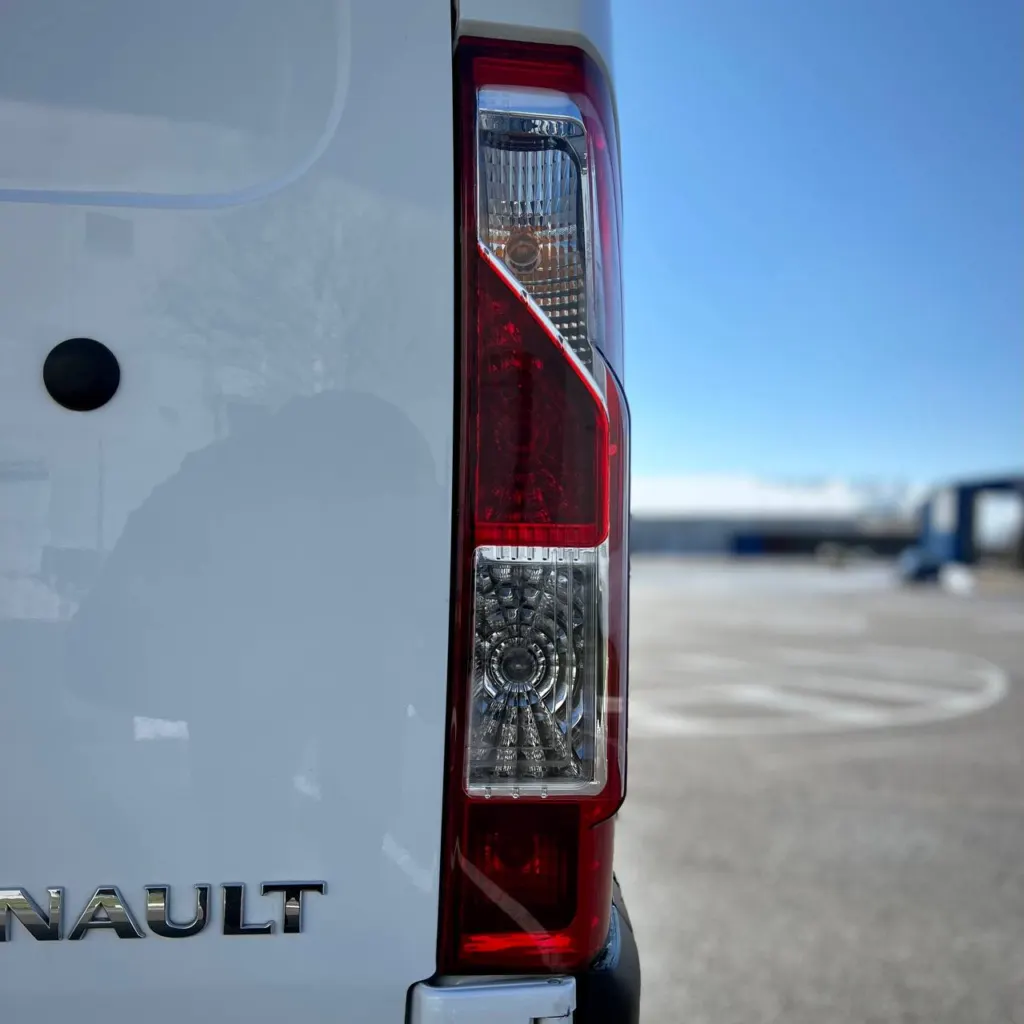 Renault Master L4 H2 — фото 10