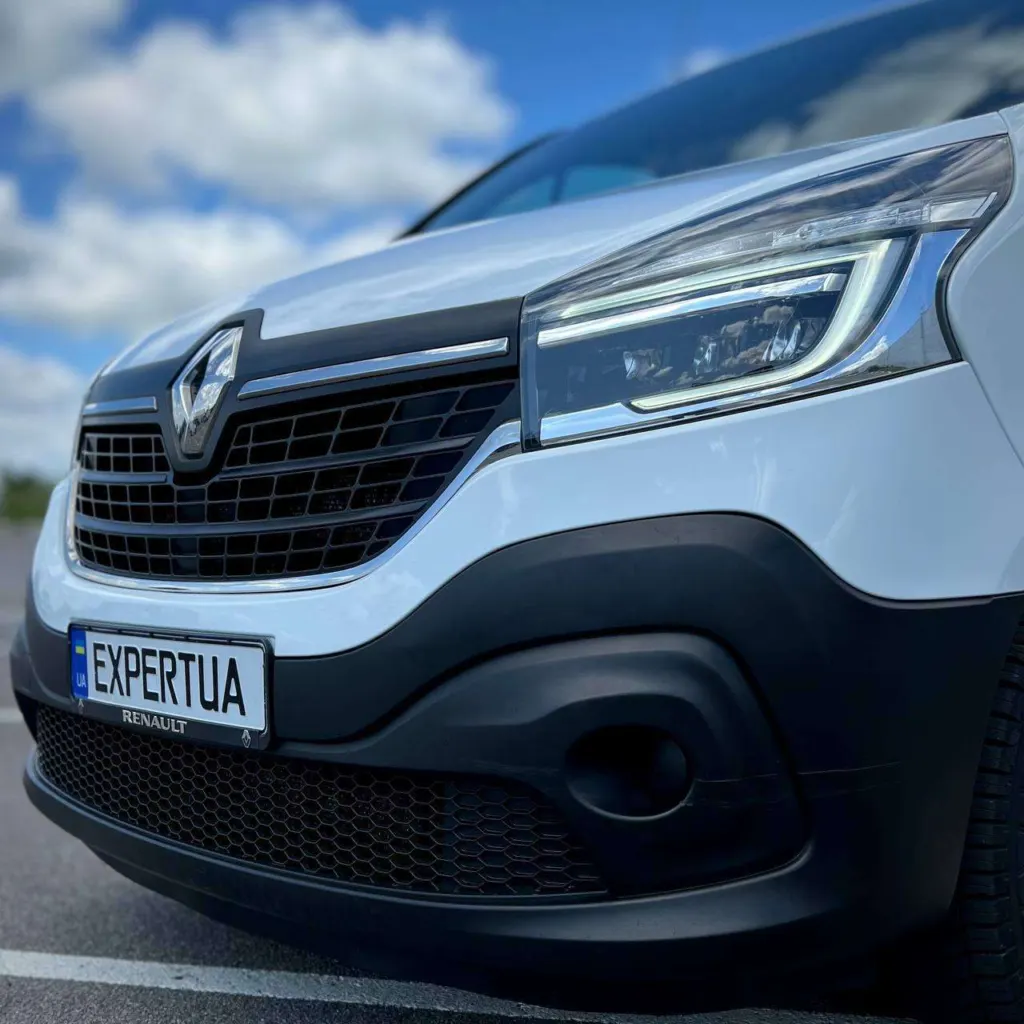 Renault Trafic — фото 11