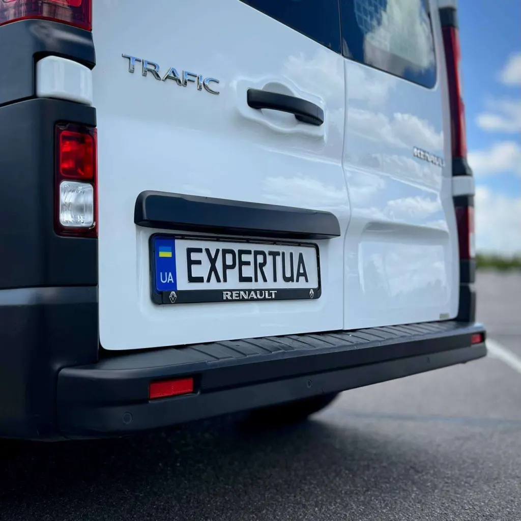 Renault Trafic — фото 12