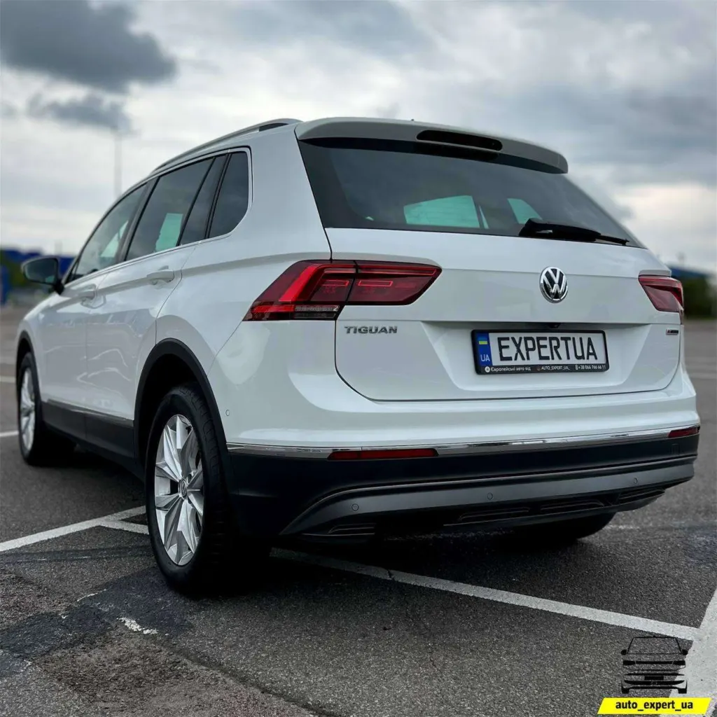 Volkswagen Tiguan — фото 6