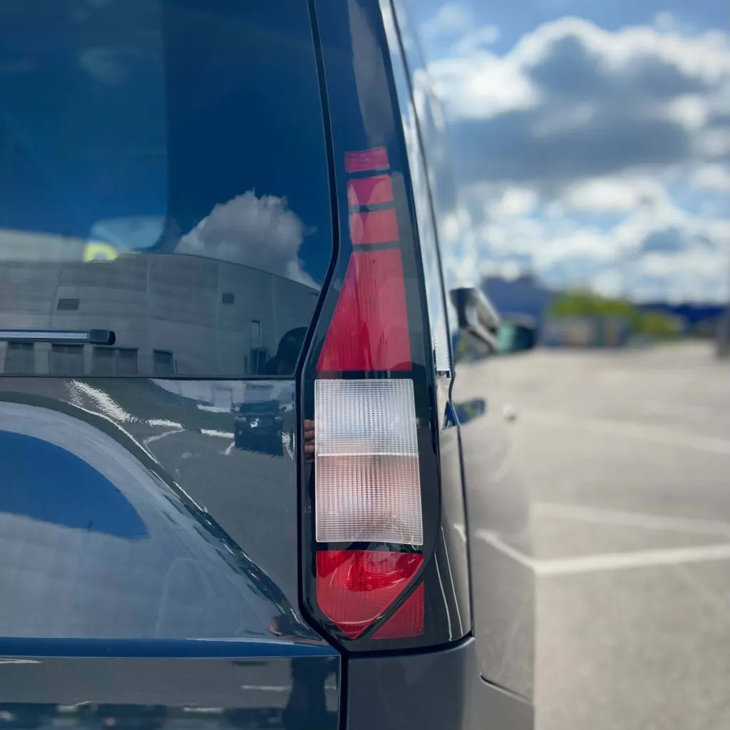 Volkswagen Caddy — фото 10