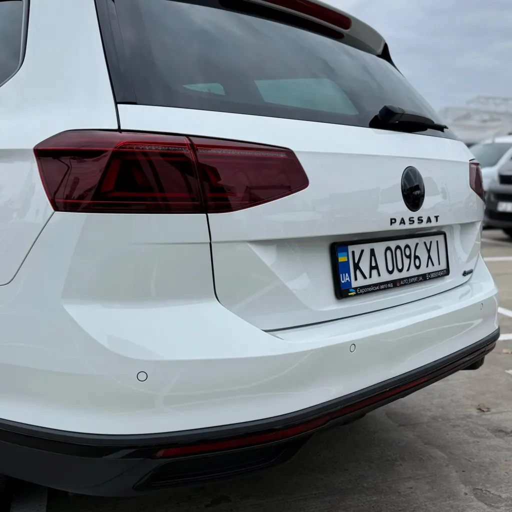 Volkswagen Passat Alltrack — фото 12