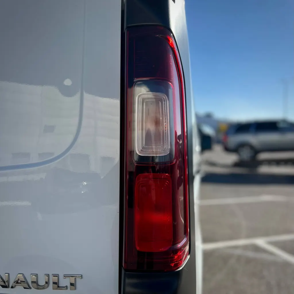 Renault Trafic — фото 10