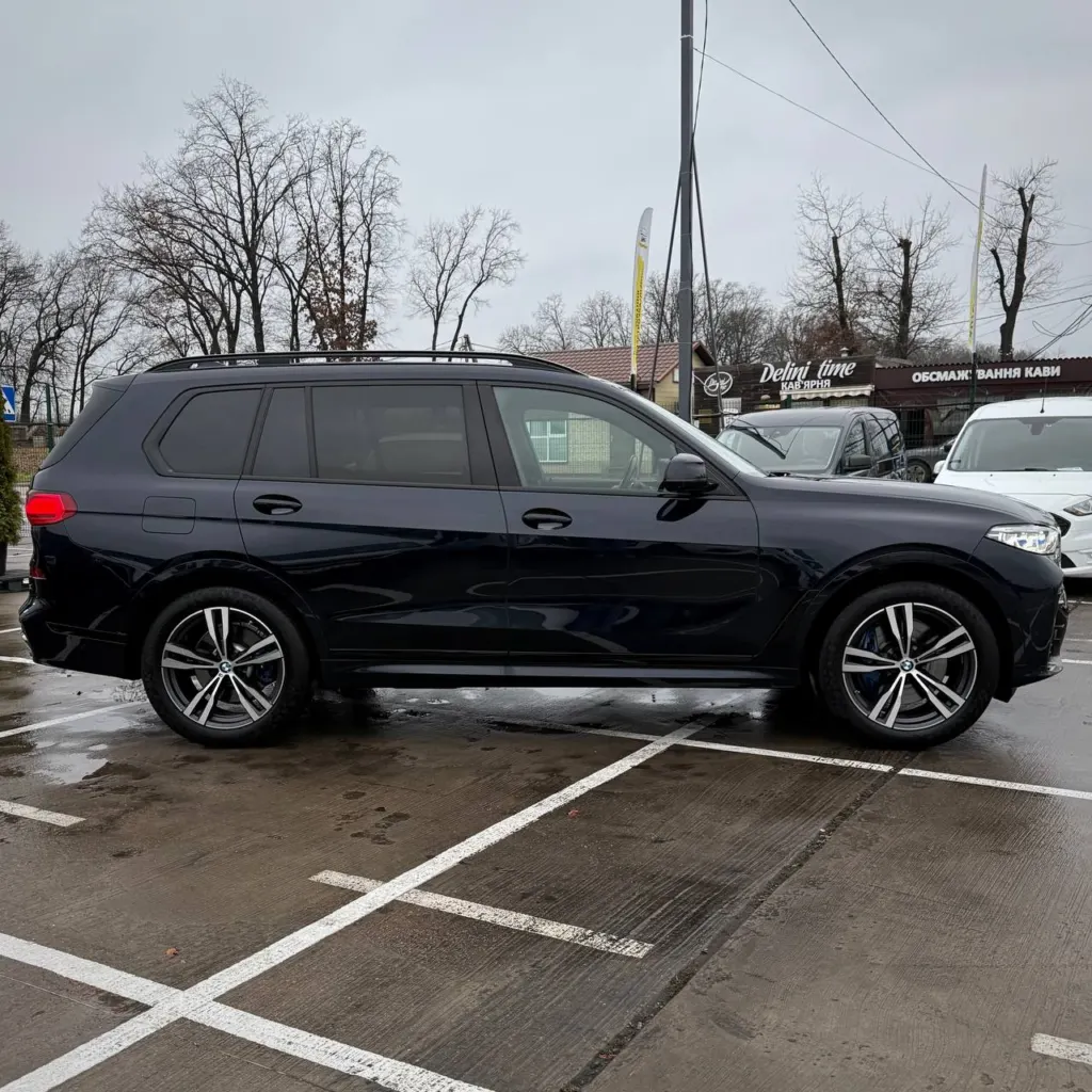 BMW X7 40d — фото 4