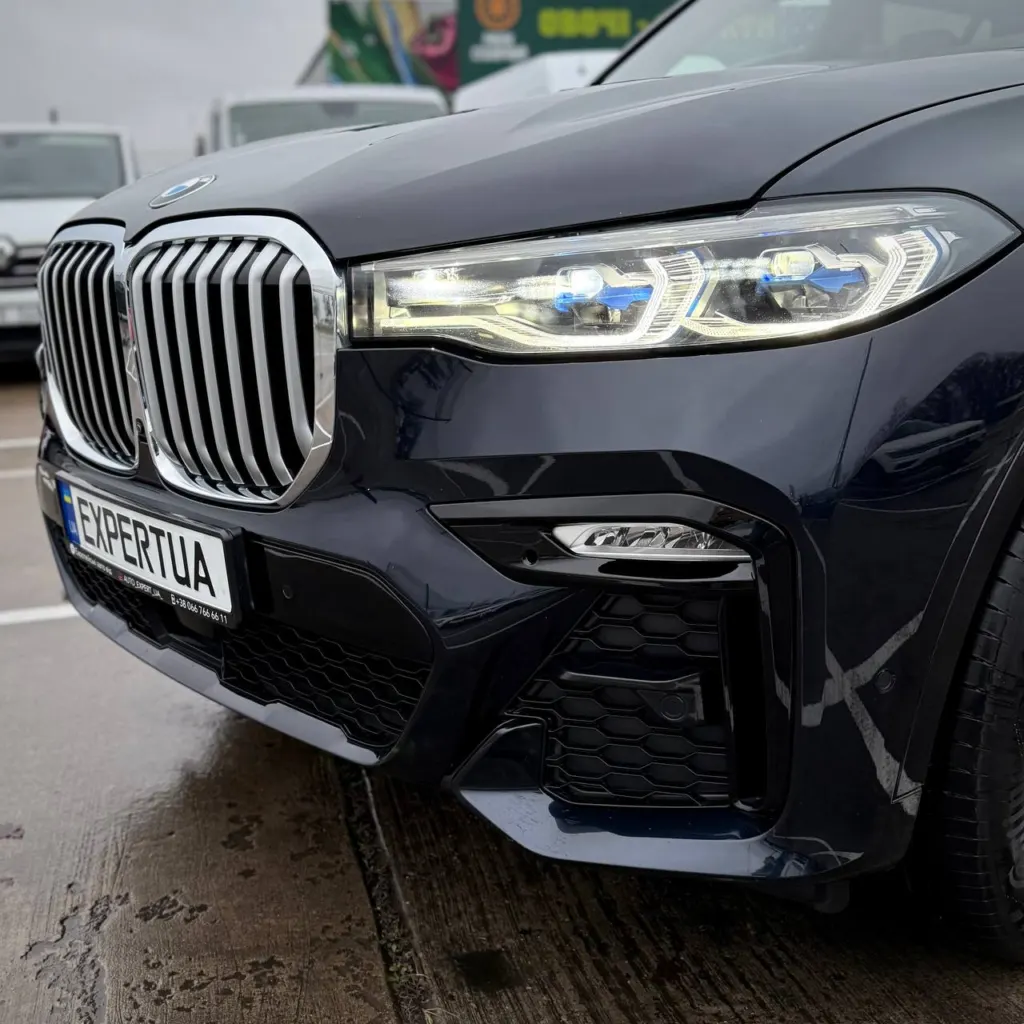 BMW X7 40d — фото 8