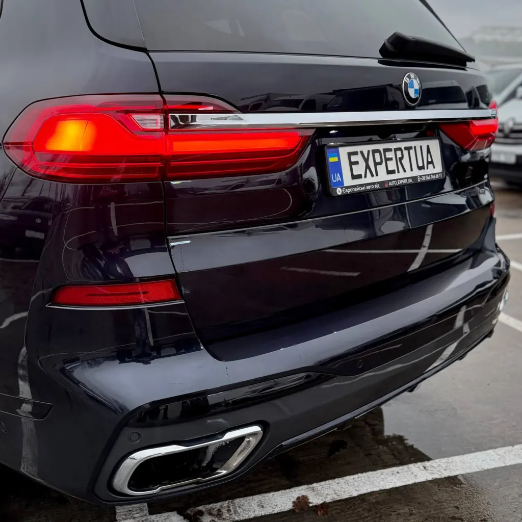 BMW X7 40d — фото 9