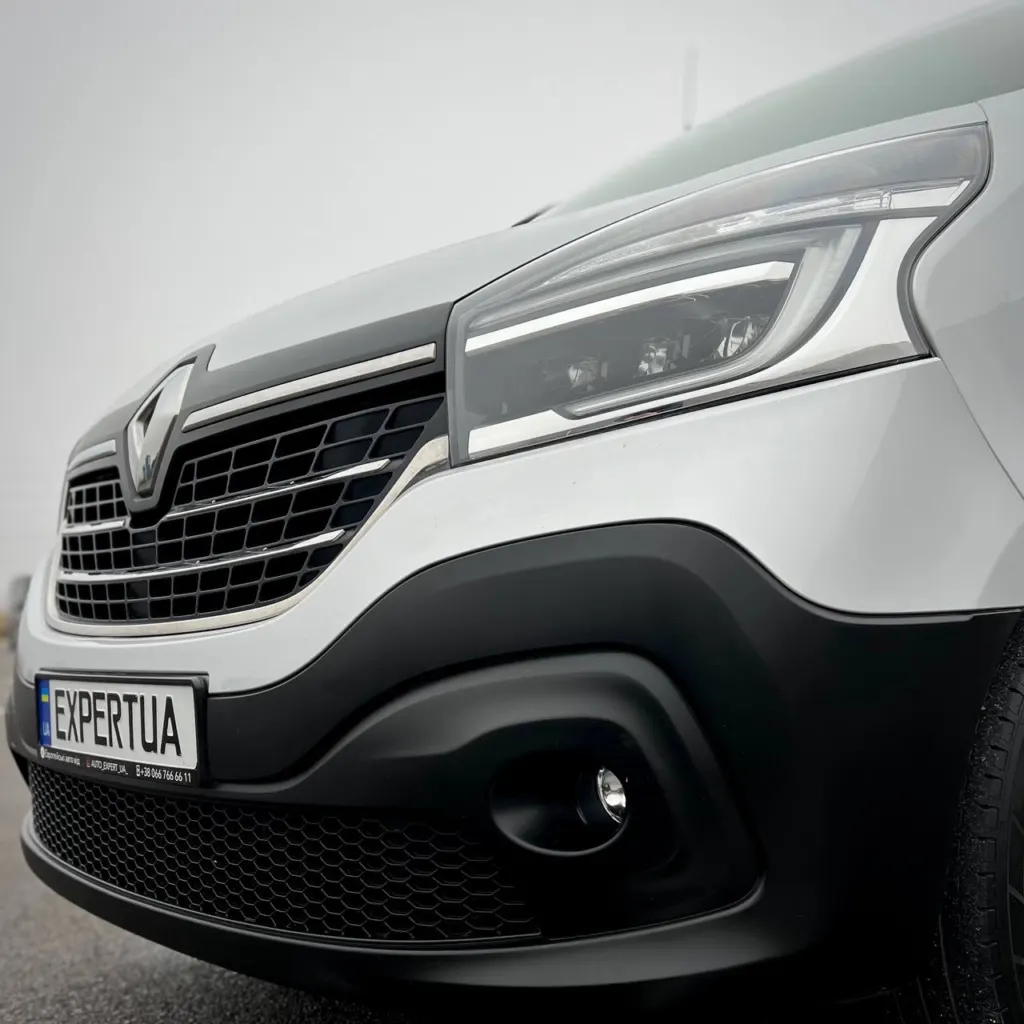 Renault Trafic — фото 11