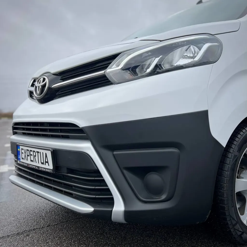 Toyota Proace Passenger — фото 9