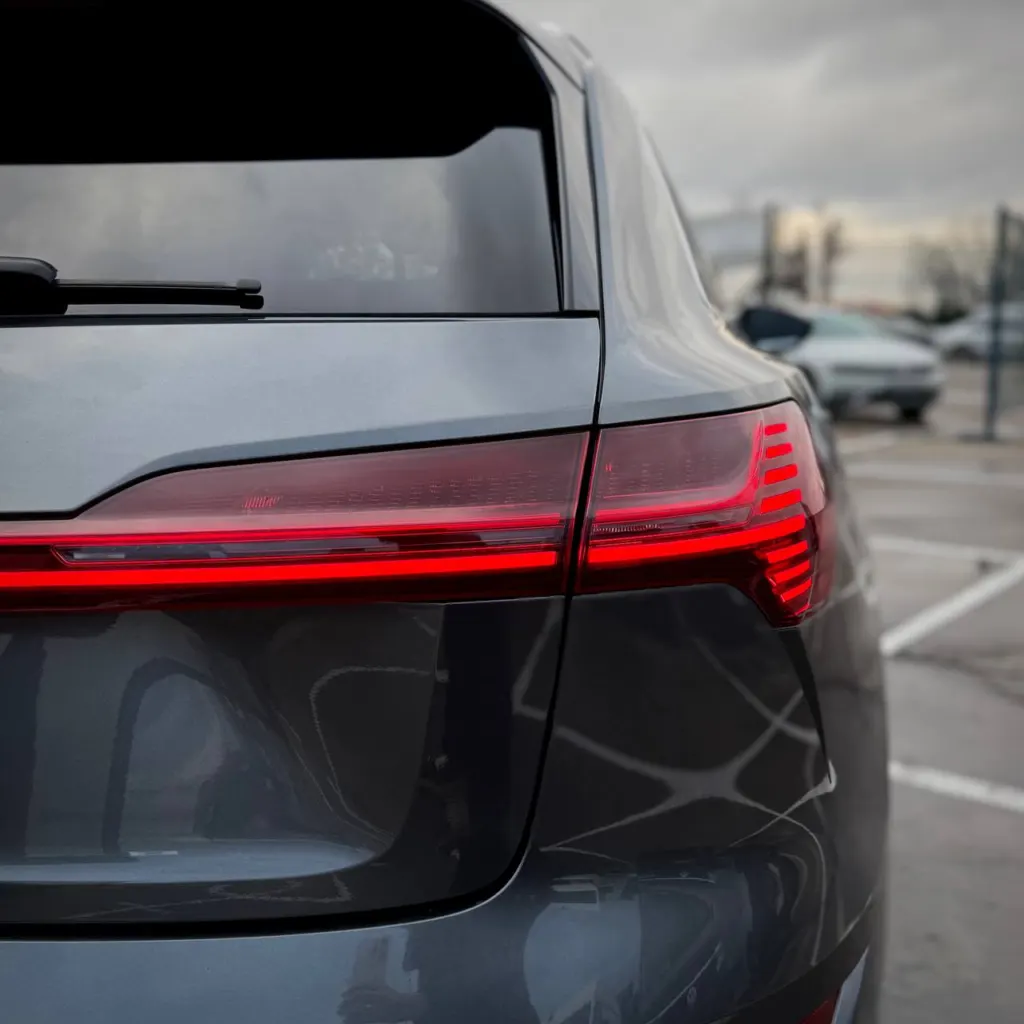 Audi E-tron 55 Quattro Prestige — фото 10
