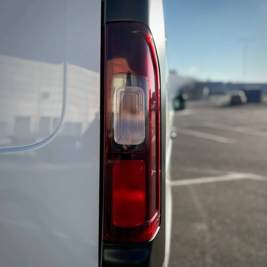 Renault Trafic — фото 10