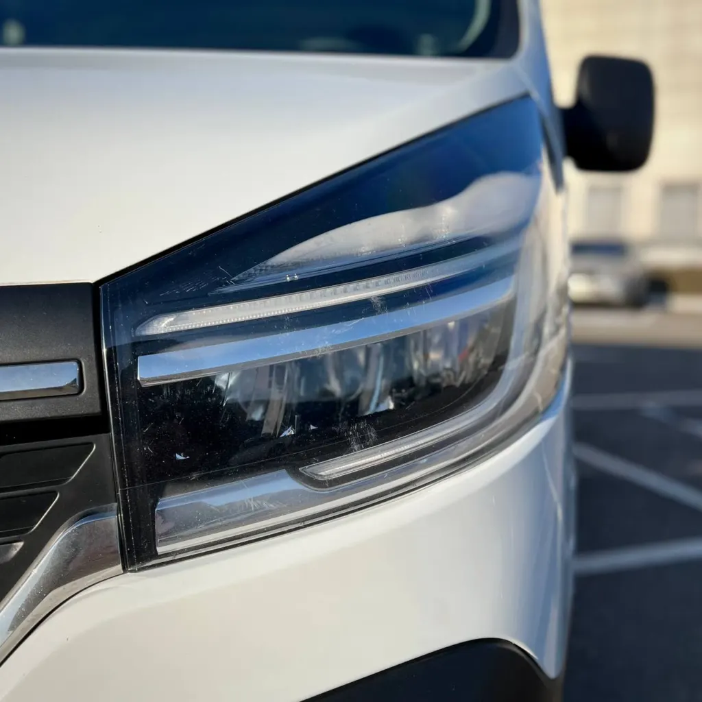 Renault Trafic — фото 9