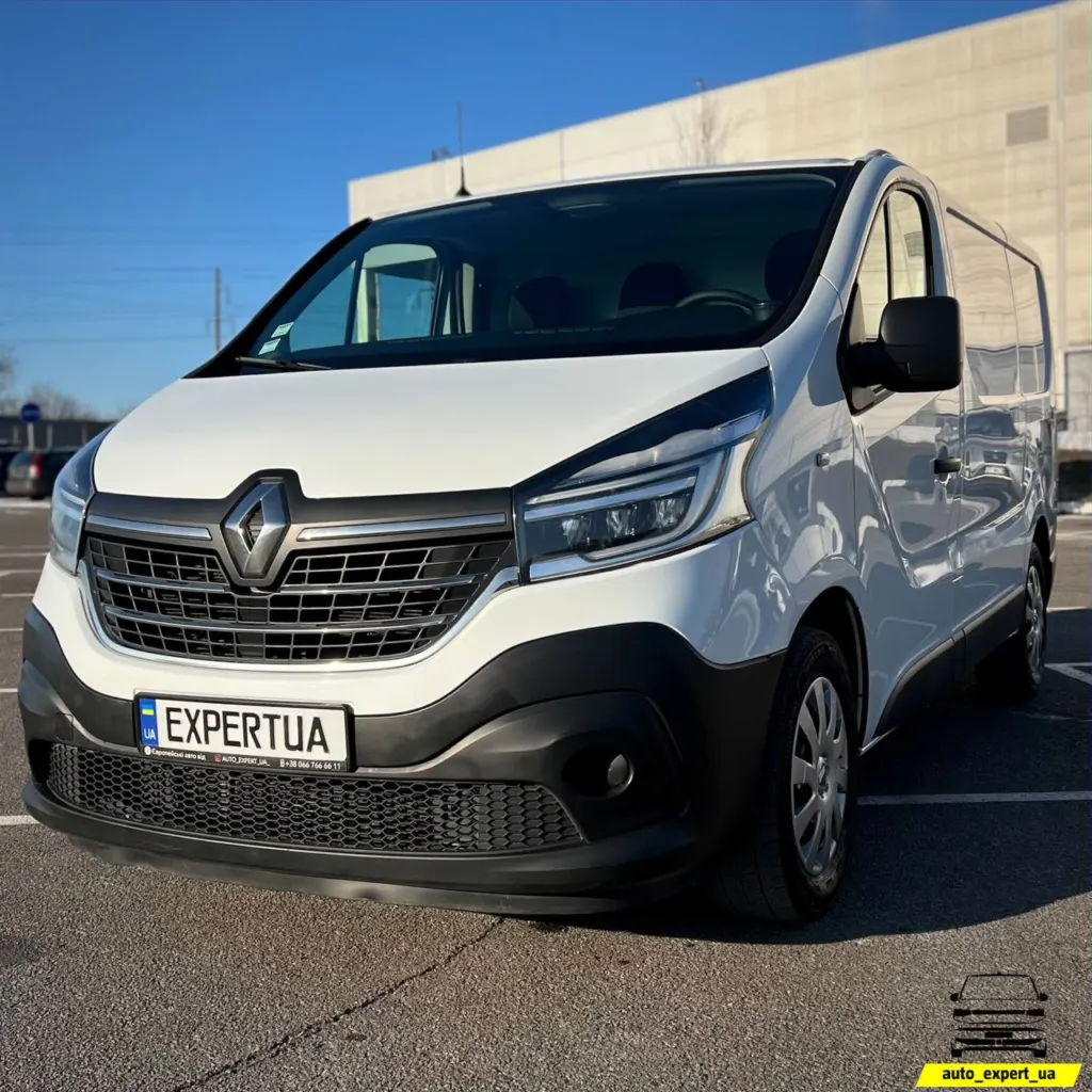 Renault Trafic — фото 1