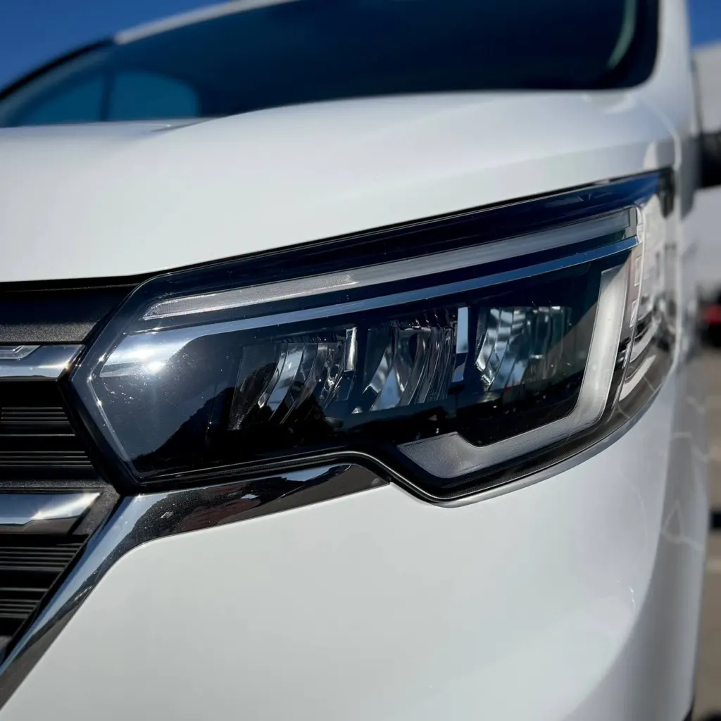Renault Trafic Long — фото 9