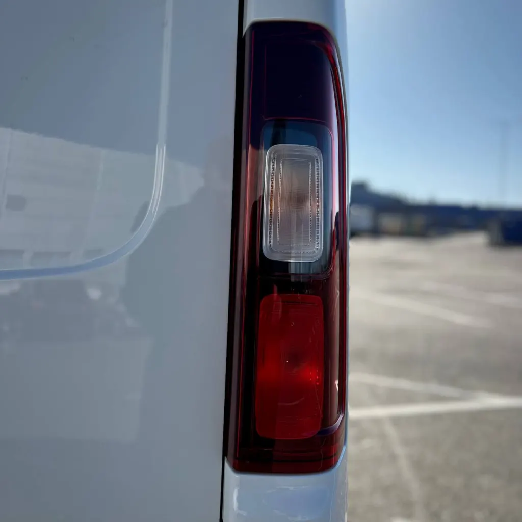 Renault Trafic Long — фото 10