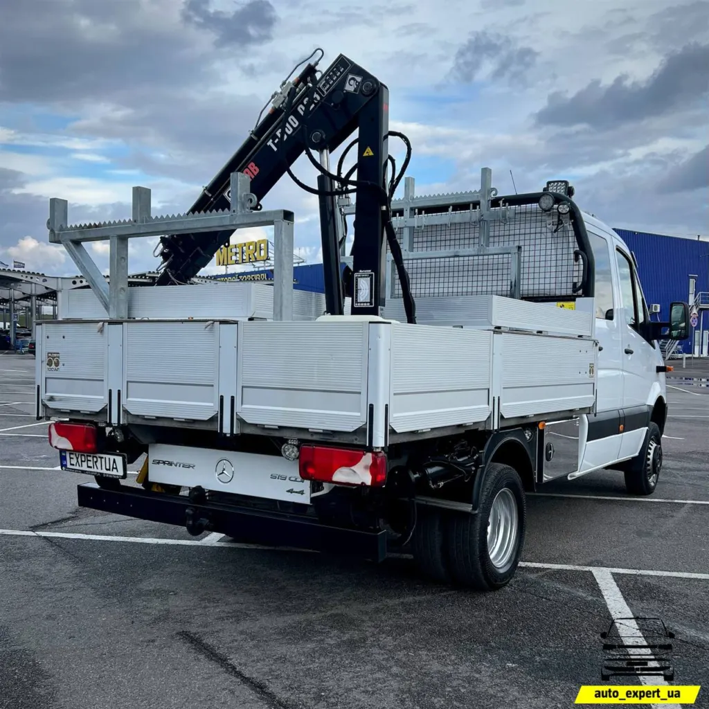 Mercedes-Benz Sprinter 519 дубль кабіна, бортова платформа, обладнана маніпулятором — фото 9