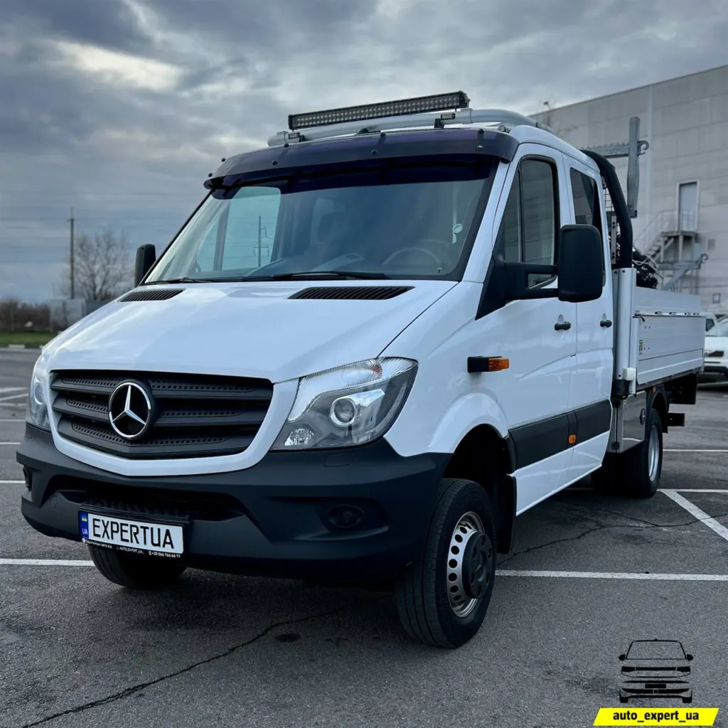Mercedes-Benz Sprinter 519 дубль кабіна, бортова платформа, обладнана маніпулятором — фото 1