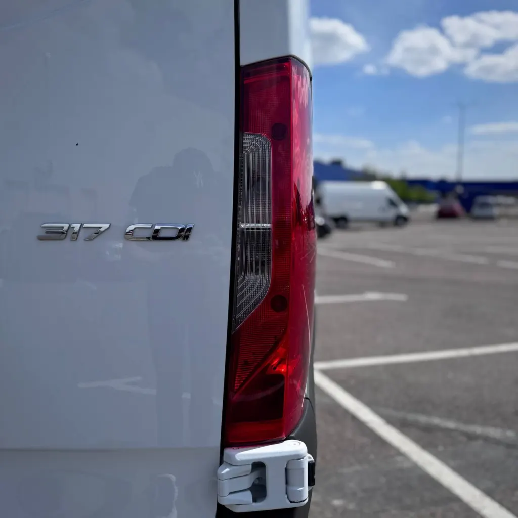 Mercedes-Benz Sprinter 317 L3H2 — фото 12
