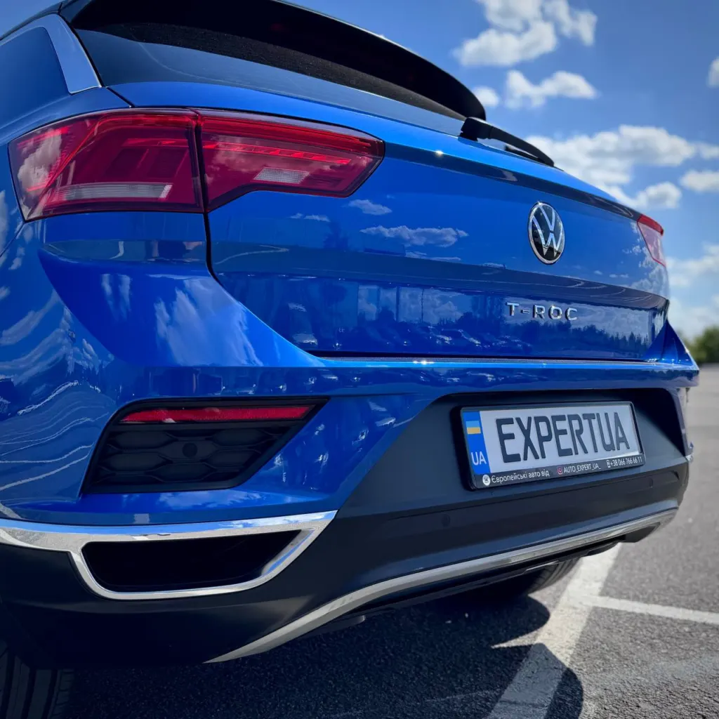 Volkswagen T-Roc — фото 11