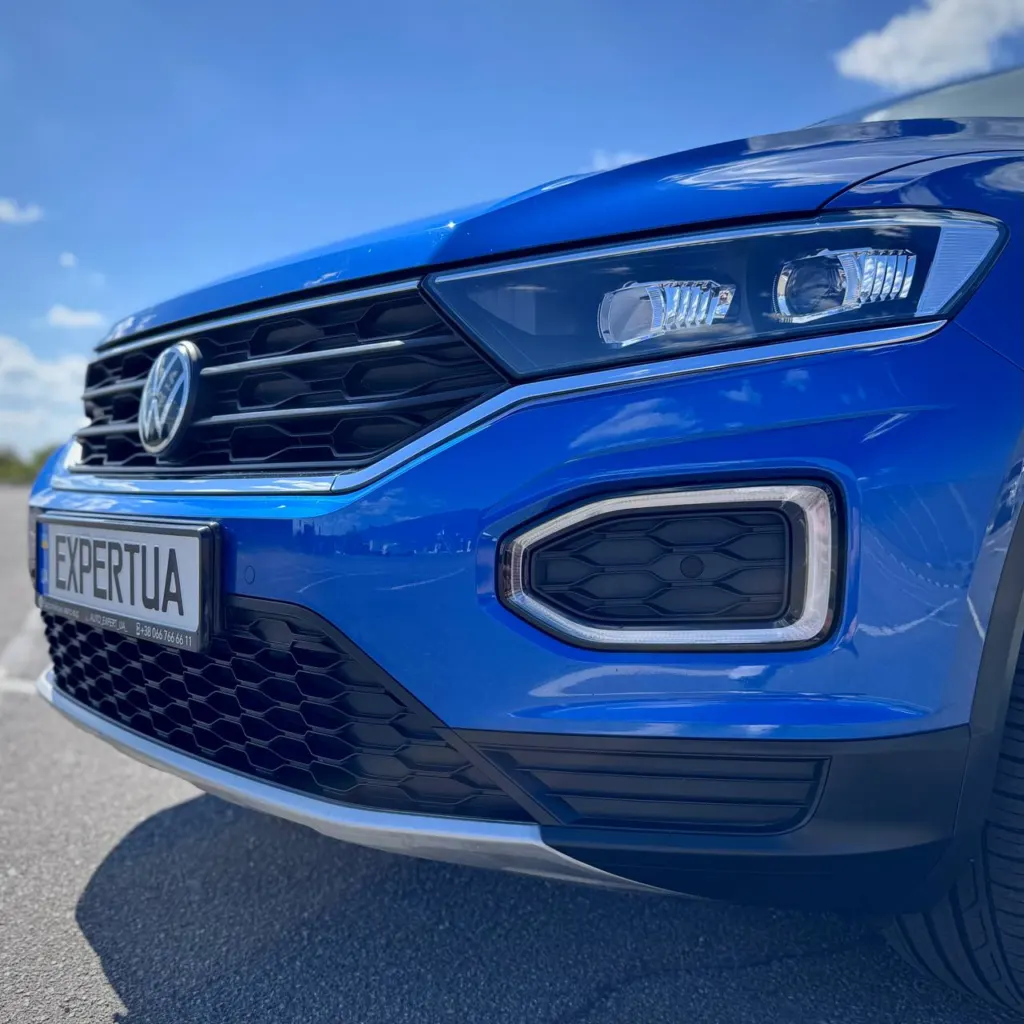 Volkswagen T-Roc — фото 9