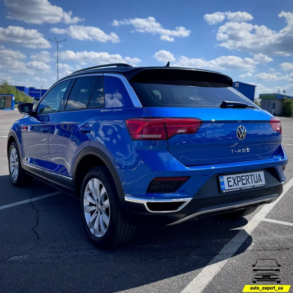 Volkswagen T-Roc — фото 6