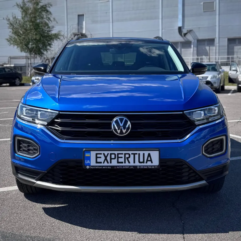 Volkswagen T-Roc — фото 8