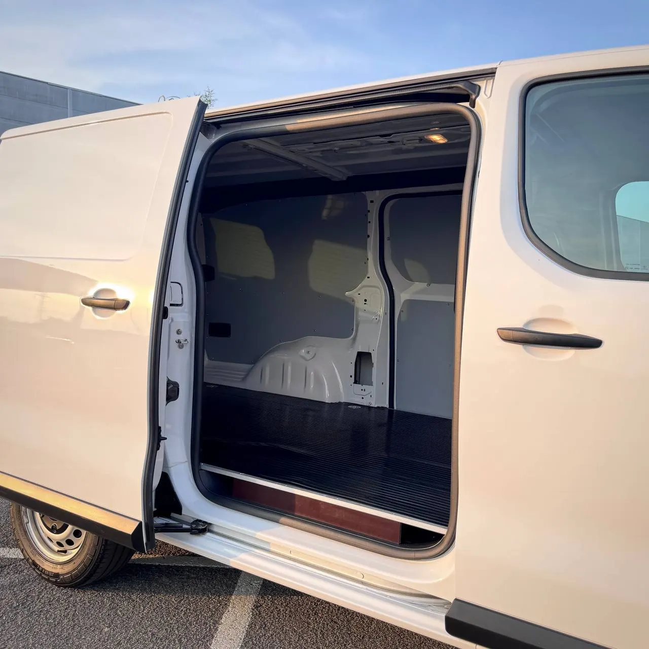 Toyota ProAce Extra Long — фото 37