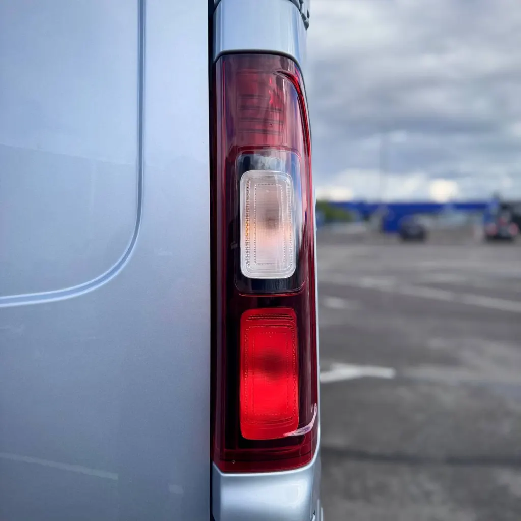 Renault Trafic Long — фото 12