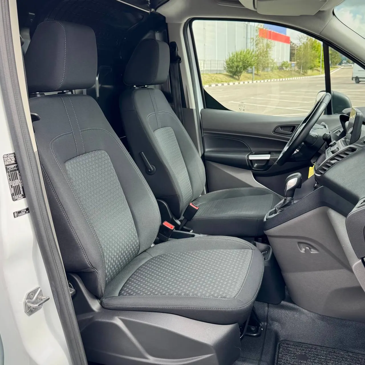 Ford Transit Connect Long — фото 30