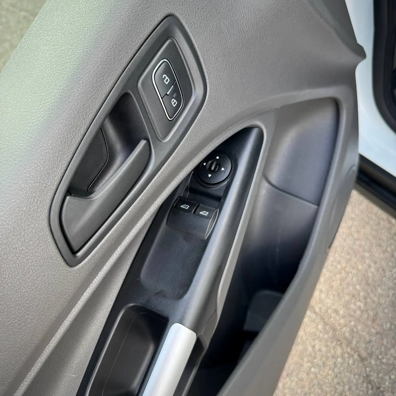 Ford Transit Connect Long — фото 28