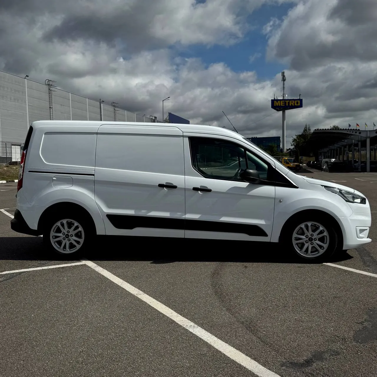 Ford Transit Connect Long — фото 3