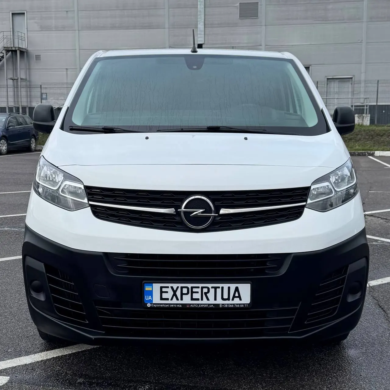 Opel Vivaro Long — фото 2