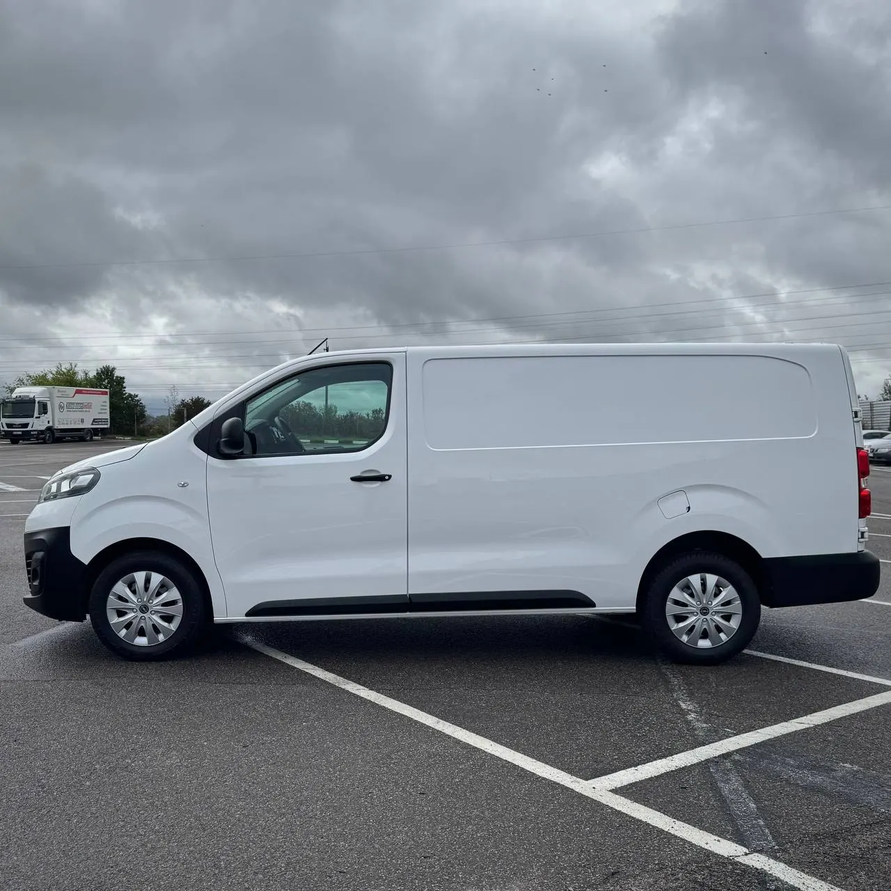 Opel Vivaro Long — фото 8