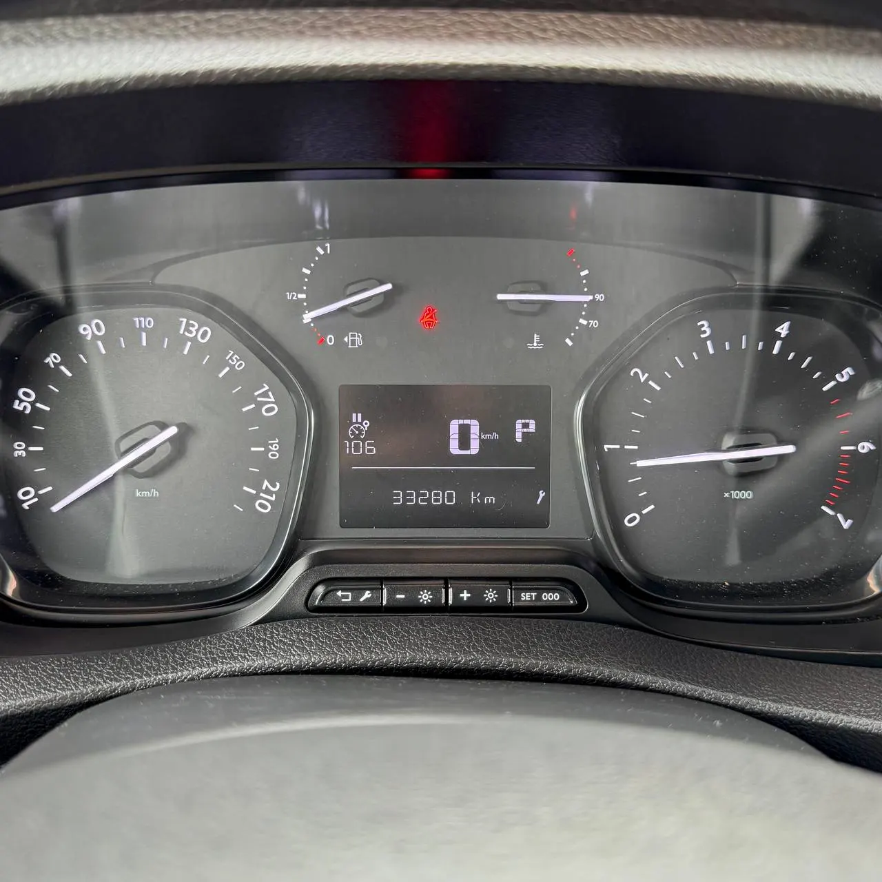 Opel Vivaro Long — фото 19