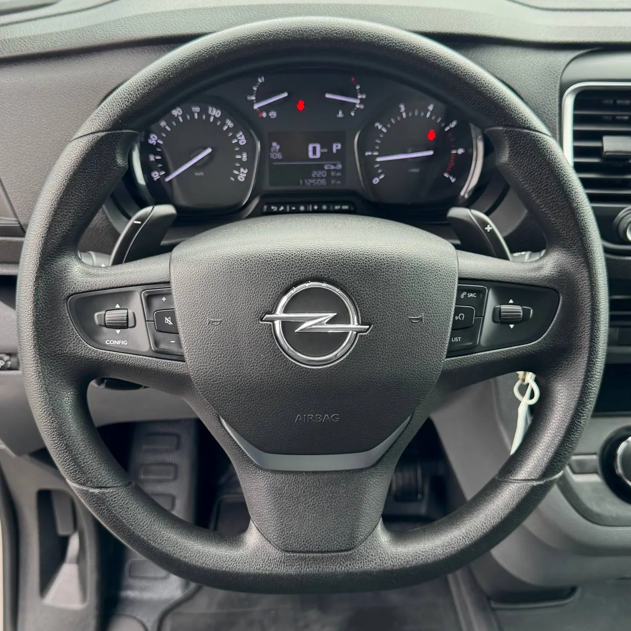 Opel Vivaro Long — фото 17
