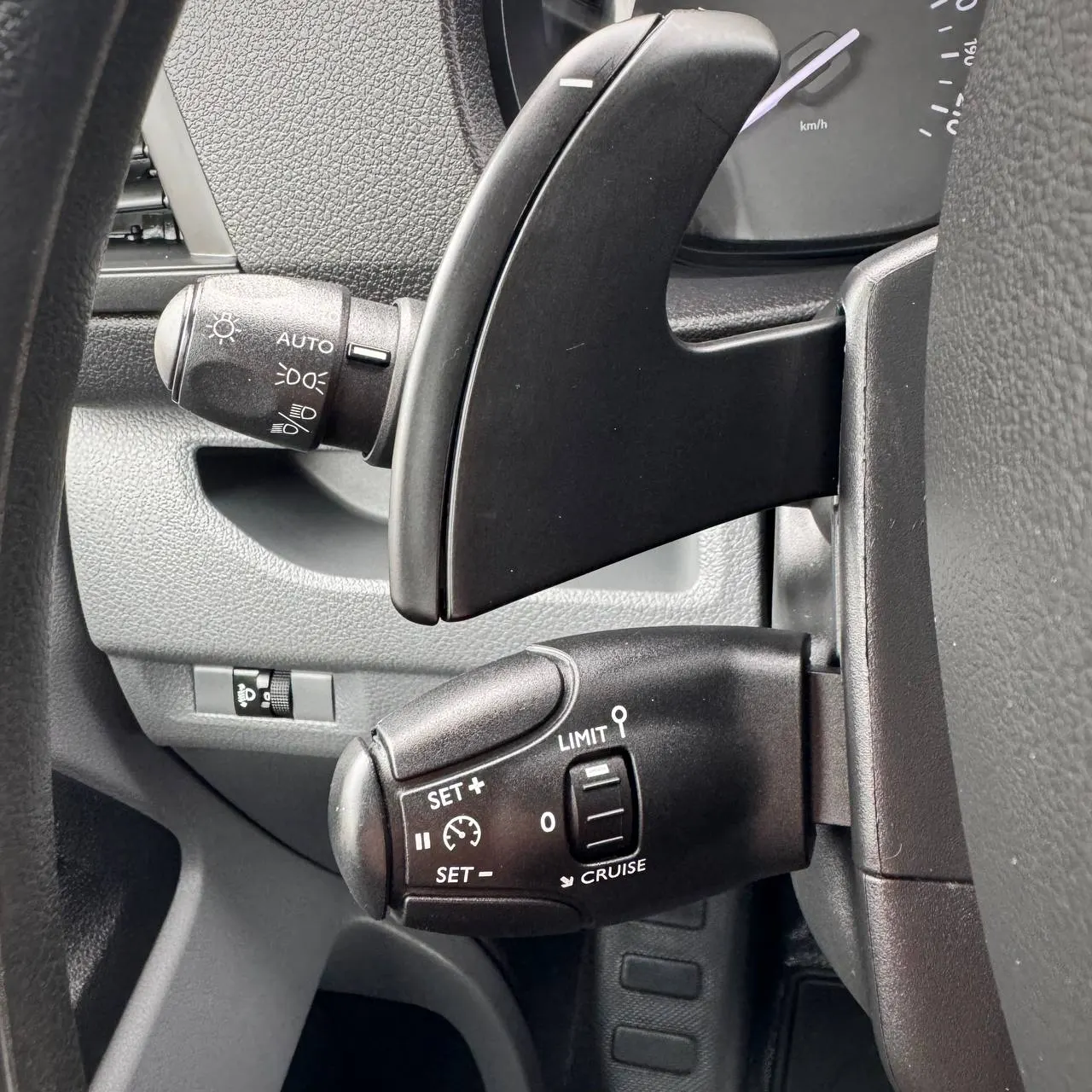Opel Vivaro Long — фото 20