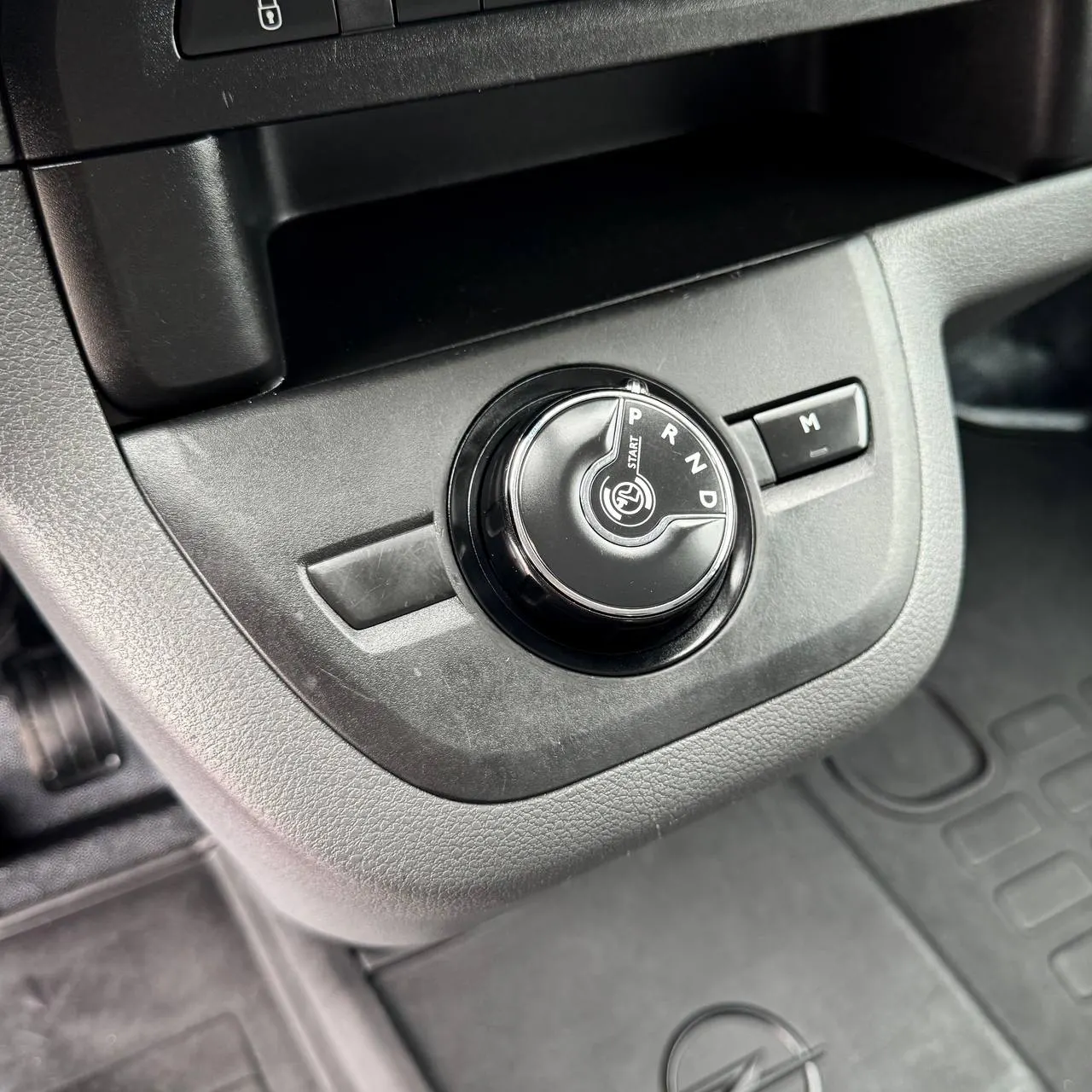 Opel Vivaro Long — фото 28